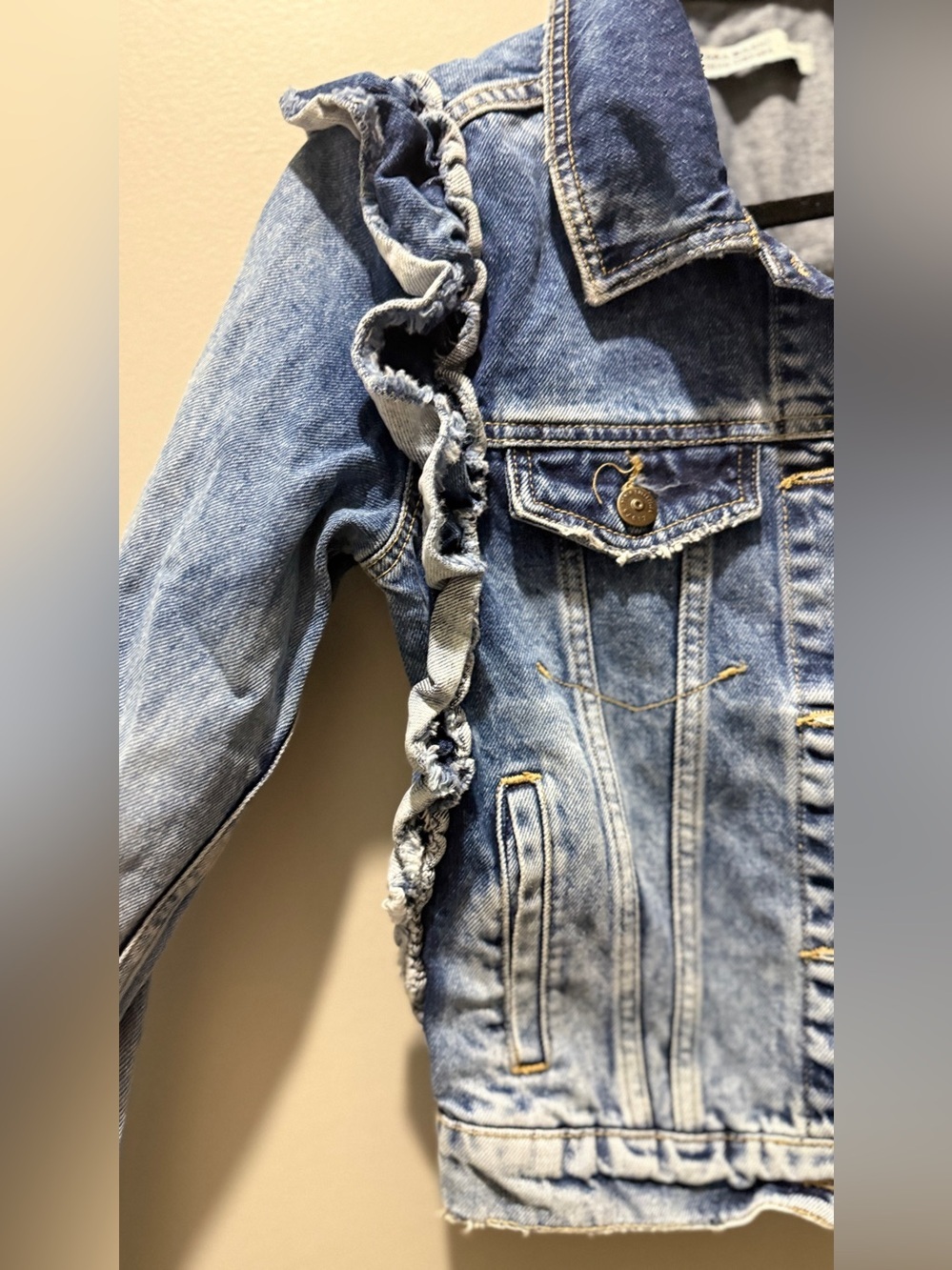 Zara Cropped Ruffle Demin Jacket - Picture 3 of 6